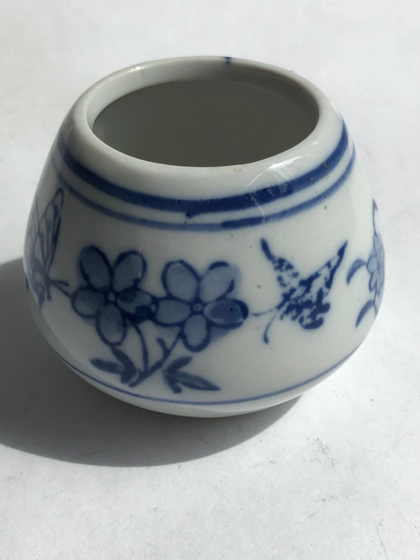Vintage Blue & White Porcelain Butterfly & Flower Pot